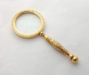 Loupe en métal robuste offrant une clarté visuelle accrue pour les yeux vieillissants et les personnes malvoyantes - Product Image 4