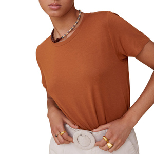 Camiseta Corta Personalizada con Costuras en Contraste, Camiseta con Logotipo Impreso Personalizado, Top Corto para Mujer, Camiseta para Bebé - Product Image 4