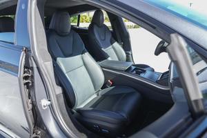 Tesla Model S Plaid d'occasion haut de gamme 2021, plus de 1 000 chevaux - Product Image 5