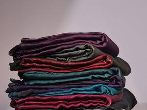 Tela de Nailon Satinado Tora de Exportación India para Saris o Blusas y Lehengas o Vestidos de Noche Disponible a Precio de Fábrica - Product Image 6