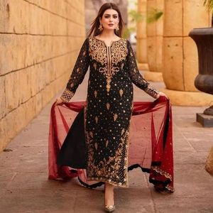 Robe longue Kurta, pantalon et Dupatta élégante indienne/pakistanaise pour la fête avec un travail de broderie lourde sur le tissu Georgette @ 2025 - Product Image 1