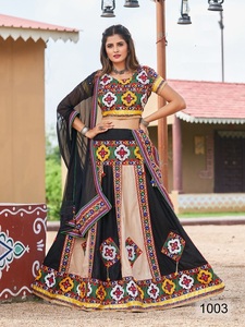 Navratri Chaniya Choli en pur coton brodé entièrement cousu de qualité supérieure de l'exportateur et fournisseur indien - Product Image 5