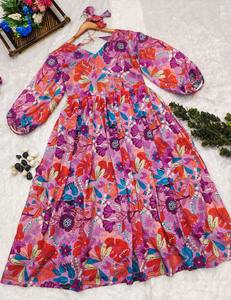 Vestido largo con estampado floral de Georgette para mujer de diseñador, ropa de boda y fiesta hecha de seda - Product Image 2