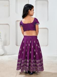 Shoryam Fashion Kids Purple Floor-Length Lehenga Choli |   Pattu Pavadai traditionnel indien pour filles |   Fête ethnique de qualité boutique - Product Image 3