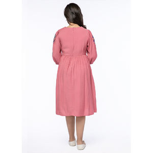 Vestido de niña personalizado con escote en V y mangas tres cuartos nueva marca OEM ODM estilo de fiesta bordado fabricación al por mayor - Product Image 3