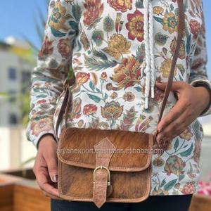 New Wholesale Cowhide Leather <b>Small</b> Crossbody Bag <b>for</b> <b>Women's</b> Custom High Quality Genuine Leather Adjustable Strap Shoulder Bags - Product Image 3