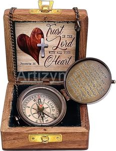 เข็มทิศทองเหลืองของขวัญจบการศึกษายืนยันการรับบัพติศมาของขวัญสุภาษิตสลักเข็มทิศของขวัญสำหรับผู้ชายไว้วางใจในจารึกลอร์ด - Product Image 5