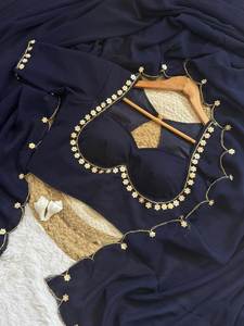 Sari en faux georgette de qualité supérieure pour tous les jours, les fêtes, le bureau et les occasions ethniques décontractées, disponible à la vente - Product Image 2