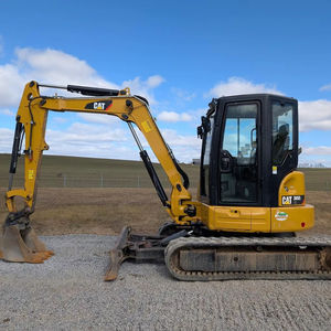 Mini pelle sur chenilles Caterpillar 305E2 CR légèrement utilisée - Product Image 1