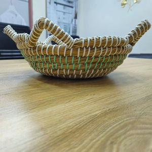 Juego de 2 Cestas Decorativas de Ratán Natural, Tejidas a Mano, con Borde Festoneado, Forma Rectangular y de Corazón, Decoración Ecológica para el Hogar - Product Image 2