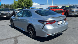 รถยนต์มือสองโตโยต้า แคมรี่ SE ปี 2023 - Product Image 3