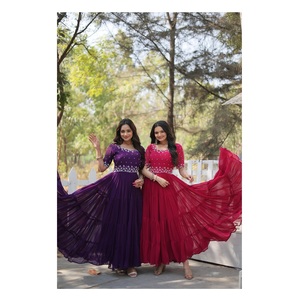 Vestido de cuello redondo de trabajo bordado con cuentas de imitación de diseñador Premium para mujer, colección de vestidos de boda a la venta - Product Image 1