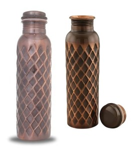 Suministro directo de fábrica de botella de cobre en relieve Ant-650 ML, la botella de cobre perforada Ant es una mezcla única de tradición - Product Image 6