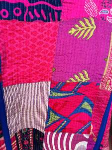 Chaqueta acolchada de retazos de seda más vendida, chaqueta Kantha corta Reversible, chaqueta Reversible para mujer, abrigo de invierno - Product Image 4