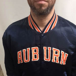 Chaqueta Bomber Varsity Personalizable de Poliéster Satinado, Transpirable, Resistente al Viento, con Cuello Alto, Ecológica, para Hombre, Servicio OEM - Product Image 2