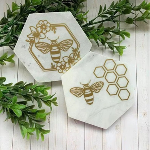 ชุดที่รองแก้วหินอ่อนพร้อมหวีรองแก้วลายดอกไม้หวีน้ำผึ้ง - Product Image 1