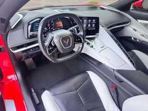 Chevrolet Corvette Stingray 2LT Coupé RWD Cabriolet 2025 avec Pack Mémoire et Démarrage à Distance - Product Image 4