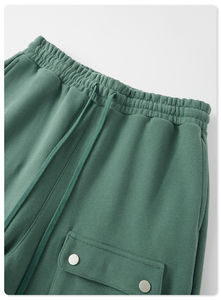 Pantalones de gran tamaño de color sólido con logotipo personalizado, pantalones de chándal con decoración de múltiples bolsillos de estilo hip hop de lana con pantalones con cordón para hombres - Product Image 2