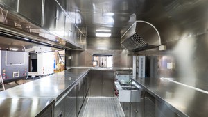 Camion mobile à hamburger ORANGE RV, fourgonnette à pizza, double essieu, populaire en Europe - Product Image 5