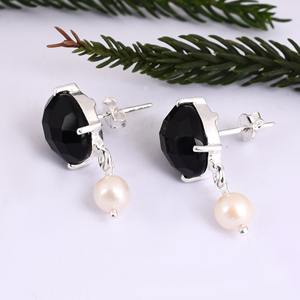 ต่างหูเงินแท้ 925 นิลดําพร้อมต่างหูมุกหยด - Product Image 1