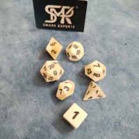 Jeu de dés polyédriques en os de buffle classique fait à la main pour les sessions RPG et les collectionneurs de jeux de société Fantasy
