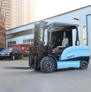 Mini Tractor Diesel con Horquilla Elevadora de 3 Toneladas, Nuevo Apilador Contrapesado, Altura de Elevación de 1820 mm, Motor con Caja de Cambios, 1 Año de Garantía - Product Image 5