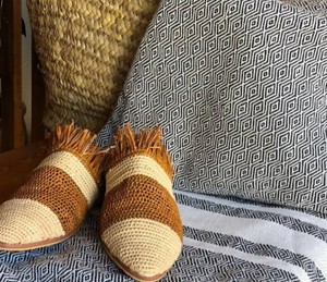 Chaussures marocaines faites à la main en raphia naturel, et semelles en cuir véritable - Product Image 2
