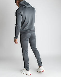 Marque personnalisée Survêtements Streetwear Ensemble pantalon de survêtement et sweat à capuche pour homme Survêtement coupe ajustée - Product Image 4