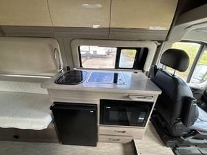 Ensemble de coachs intégrés E-n-t-e-g-r-a C-o-a-c-h E-t-h-o-s 2-0-T d'occasion 2022 à vendre - Product Image 4