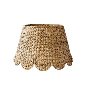 Cheap price eco-friendly wicker water hyacinth lampshade table lamp scallop shape wholesales from Vietnam