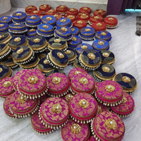 Boîtes Ladoo en acier faites à la main pour cadeaux, invitation de faveur, cadeaux de retour, fruits secs, boîtes Ladoo Pooja Sweets Bhaji