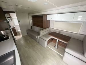 รถบ้านเคลื่อนที่ Winneb-a-g-o V-i-e-w 24D ปี 2022 ราคาส่ง ประหยัด สำหรับการเดินทางและตั้งแคมป์กลางแจ้ง - Product Image 5