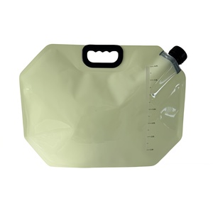 Pochettes à bec verseur pliables de grande capacité 8L - Sacs à eau résistants aux chocs et à compression - Product Image 2