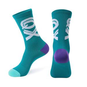 Custom Jacquard Logo Mid-Calf Sports <b>Socks</b> <b>with</b> Color Block <b>Toes</b> and Heels Arch Support ODM Factory Price - Product Image 1