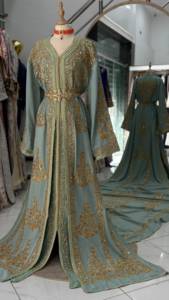Impresionante y Elegante Vestido Takchita Caftán Marroquí para Mujer, Adornado con Cuentas de Cristal, Perlas Dabka y Pedrería, Cuello en V, Largo - Product Image 5