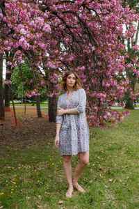 Robe Ambiente imprimée à la main, coton bohème, décontractée, occasionnelle, coton pur, fabrication artisanale, mode éthique, floral, gris rose - Product Image 3