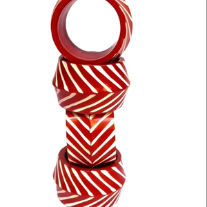 Rond de serviette en résine orange et blanche Design papillon de luxe pour les fêtes de mariage et de Noël pour la table à manger en métal et en bois - Product Image 1