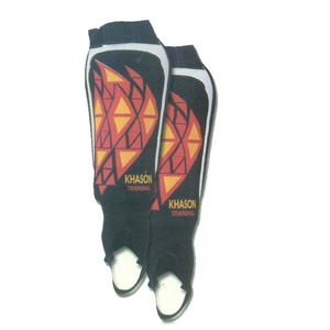 Equipo de protección de gran oferta para espinilleras y rodilleras transpirables de fútbol y fútbol en diferentes colores para partidos de entrenamiento - Product Image 5