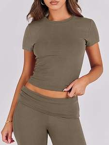 Ensemble de gymnastique deux pièces en gros Vêtements de yoga pour femmes avec logo personnalisé de haute qualité | Ensemble haut court et leggings Active Wear Gym Wear - Product Image 2