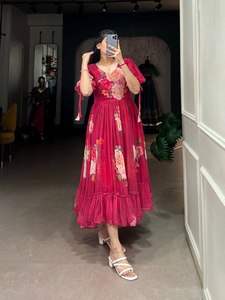 Perfecto para la colección Maxi floral de verano con mangas de moda - Product Image 4