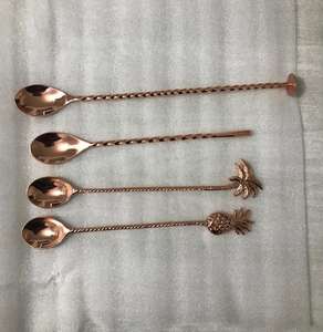 Vente en gros Couverts en métal de luxe en acier inoxydable Fourchettes et couverts 2 cuillères de meilleure qualité Couverts finis - Product Image 5