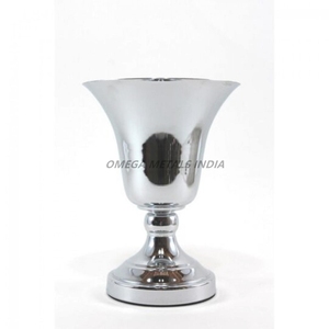 Jarrones de metal de tendencia superior en formas elegantes y colores suaves para una decoración elegante del hogar y arreglos florales elegantes - Product Image 2