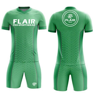 Ensembles d'uniformes de maillots de football confortables et respirants de meilleure qualité au design personnalisé Service OEM pour les jeunes joueurs de sexe masculin Coupe automatisée - Product Image 4