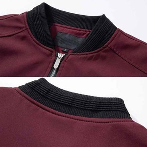 Vente en gros de vestes personnalisées pour hommes manteau décontracté à la mode vêtements de sport de plein air blousons bomber pour hommes de baseball vêtements de rue en satin de polyester - Product Image 3