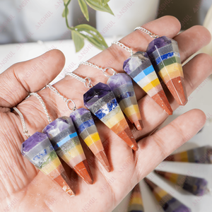Péndulo Puntiagudo de 7 Chakras Multicolor Premium para Meditación y Decoración - Product Image 4