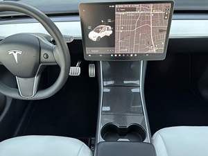 2020 Tesla โมเดล Y มอเตอร์คู่สมรรถนะสูงความสามารถในการขับขี่ด้วยตนเองเต็มรูปแบบรถพรีเมียมไฟฟ้าแบบพาโนรามาซันรูฟอัตโนมัติสำหรับ - Product Image 4