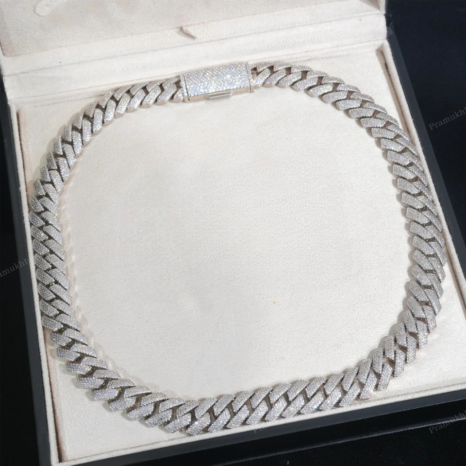 Chapado en oro blanco