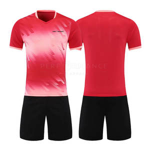 Nueva llegada 2025 uniforme de fútbol personalizado diferente diseño mejor precio uniforme de fútbol para ropa juvenil - Product Image 1