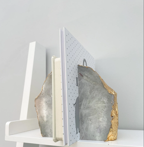 Belle corne de matériau organique Souvenir Style Animal Serre-livres Paire Home Decor Bookstands - Product Image 3