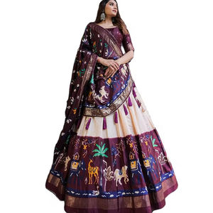 El último diseñador Dola Silk Patola Impreso Lehenga Choli Por Fab Zone - Product Image 1